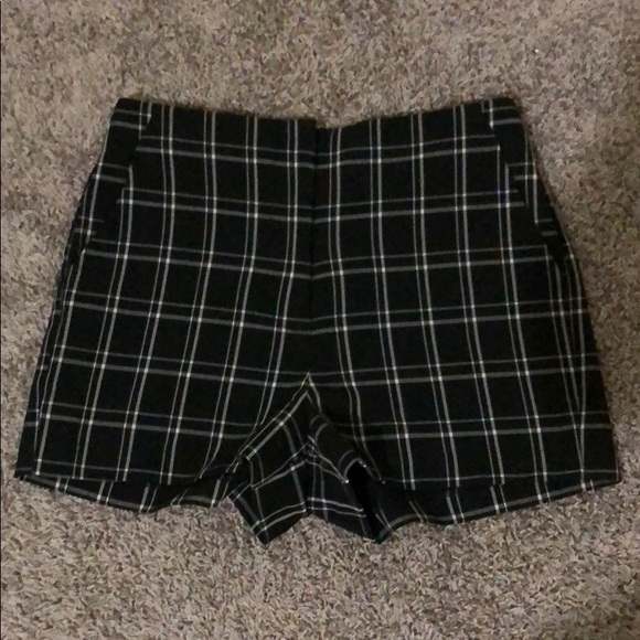 Shorts - Picture 1 of 3